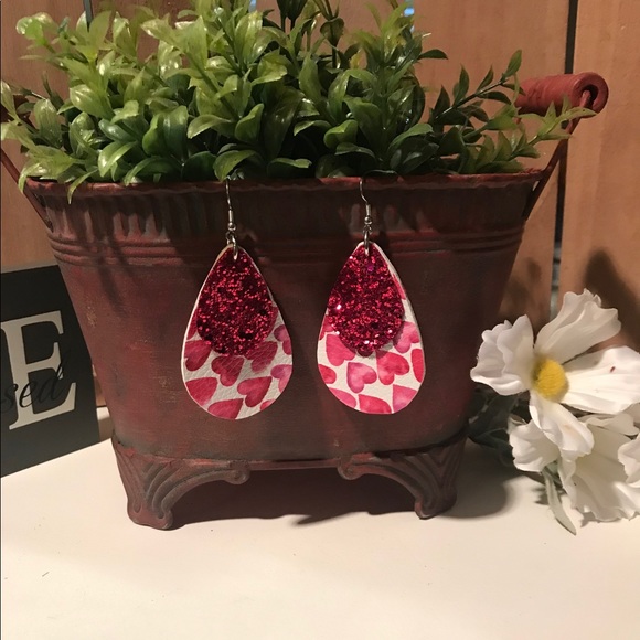 Faux Leather Earrings Valentine Hearts Pink 2.5” - Picture 7 of 7